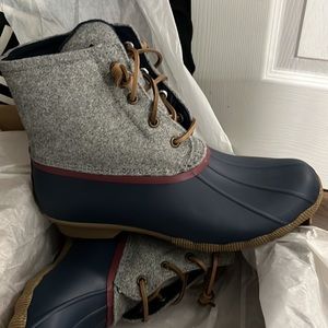 Brand new in box Sperry saltwater gray wool size 9 duck boot